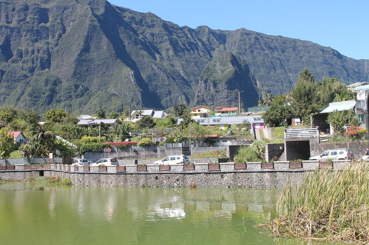 Les Cases Pres Du Lac Cilaos Exterior photo